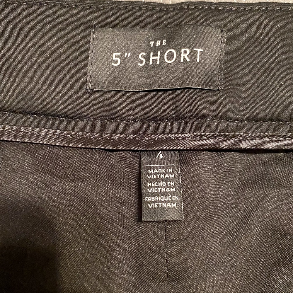 White House Black Market cute shorts! - Picture 4 of 5